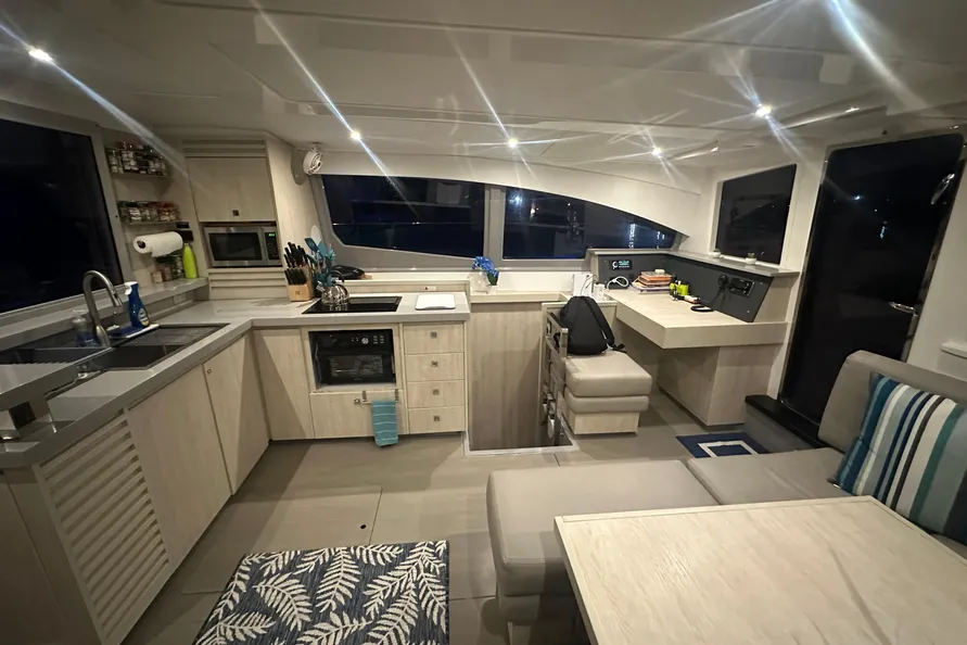 Boat image 5