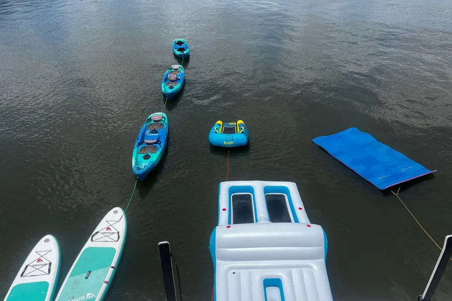 Boat image 16
