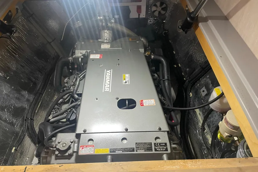 Boat image 18